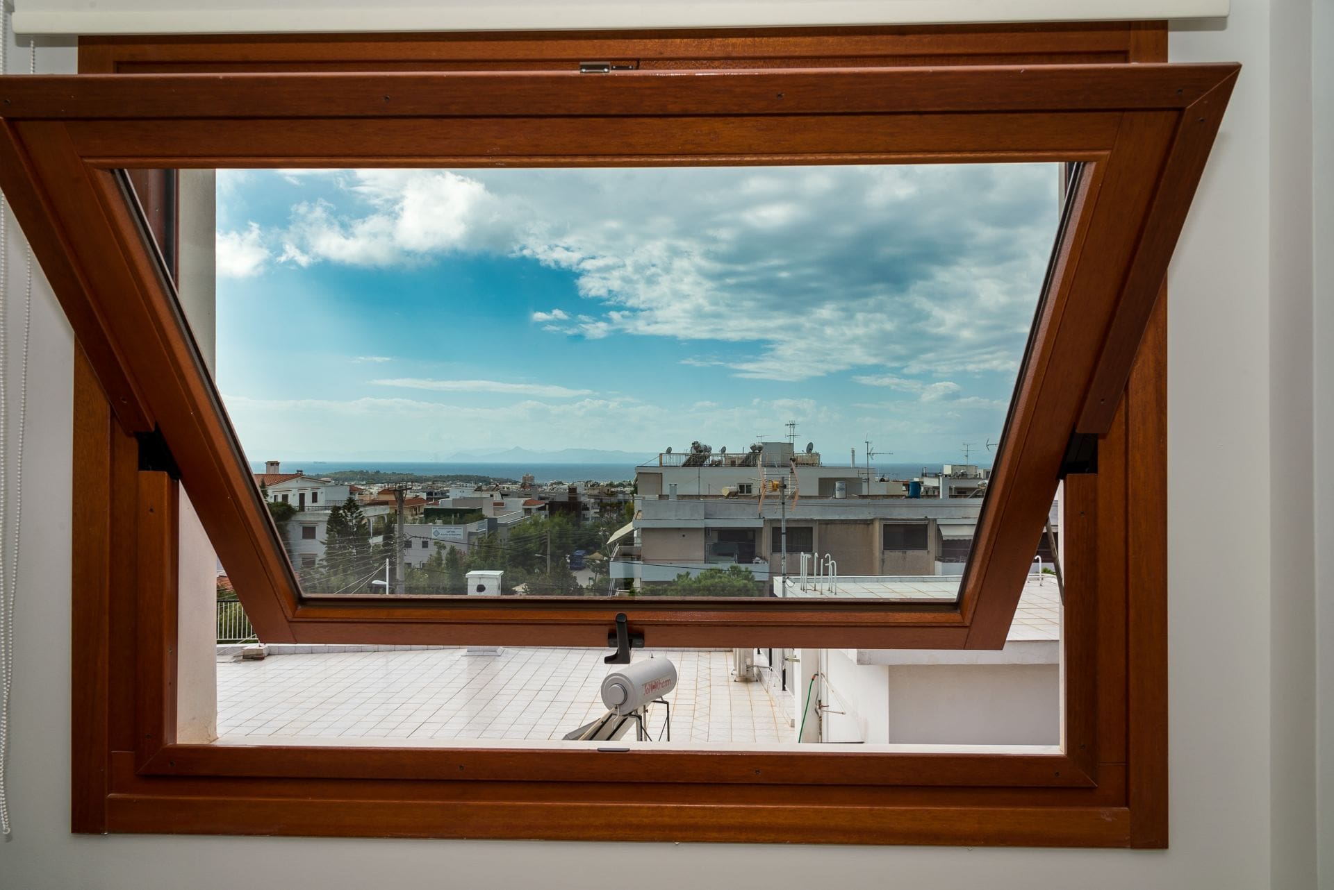 Leo | Unique Sea View Apartment