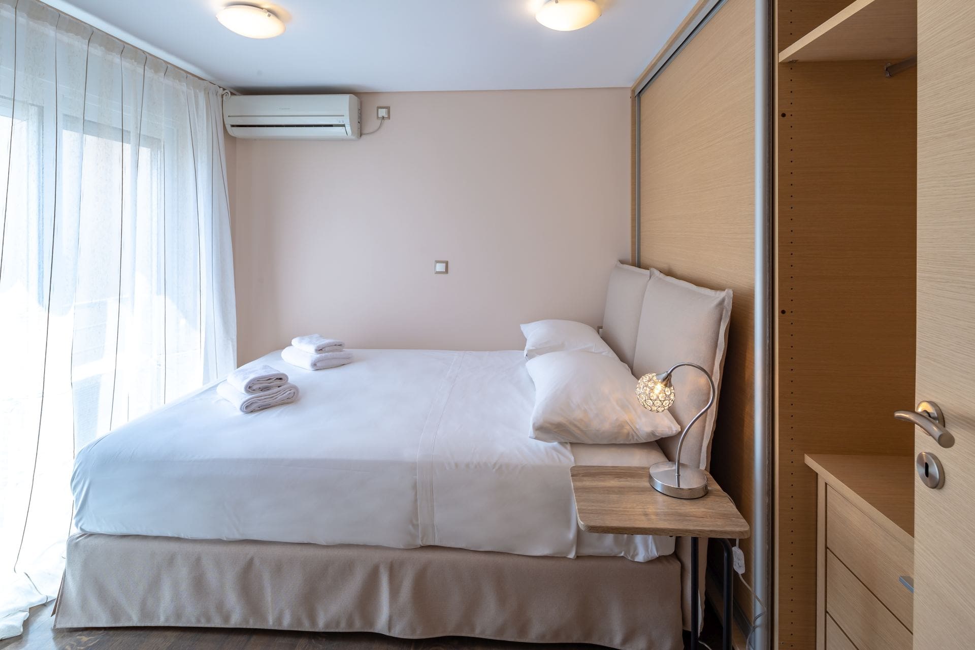 Solon | Deluxe City Center Apartment