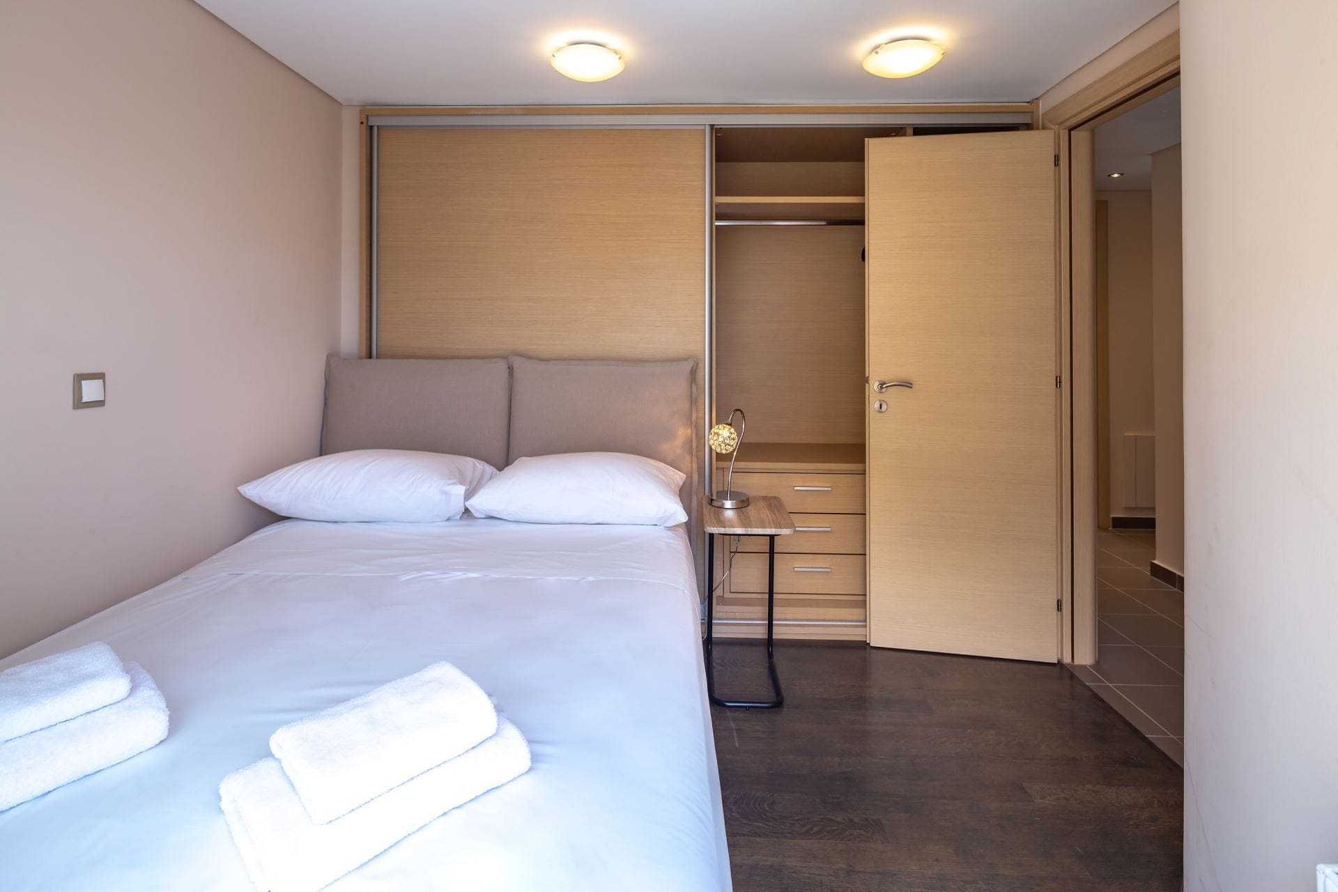 Solon | Deluxe City Center Apartment