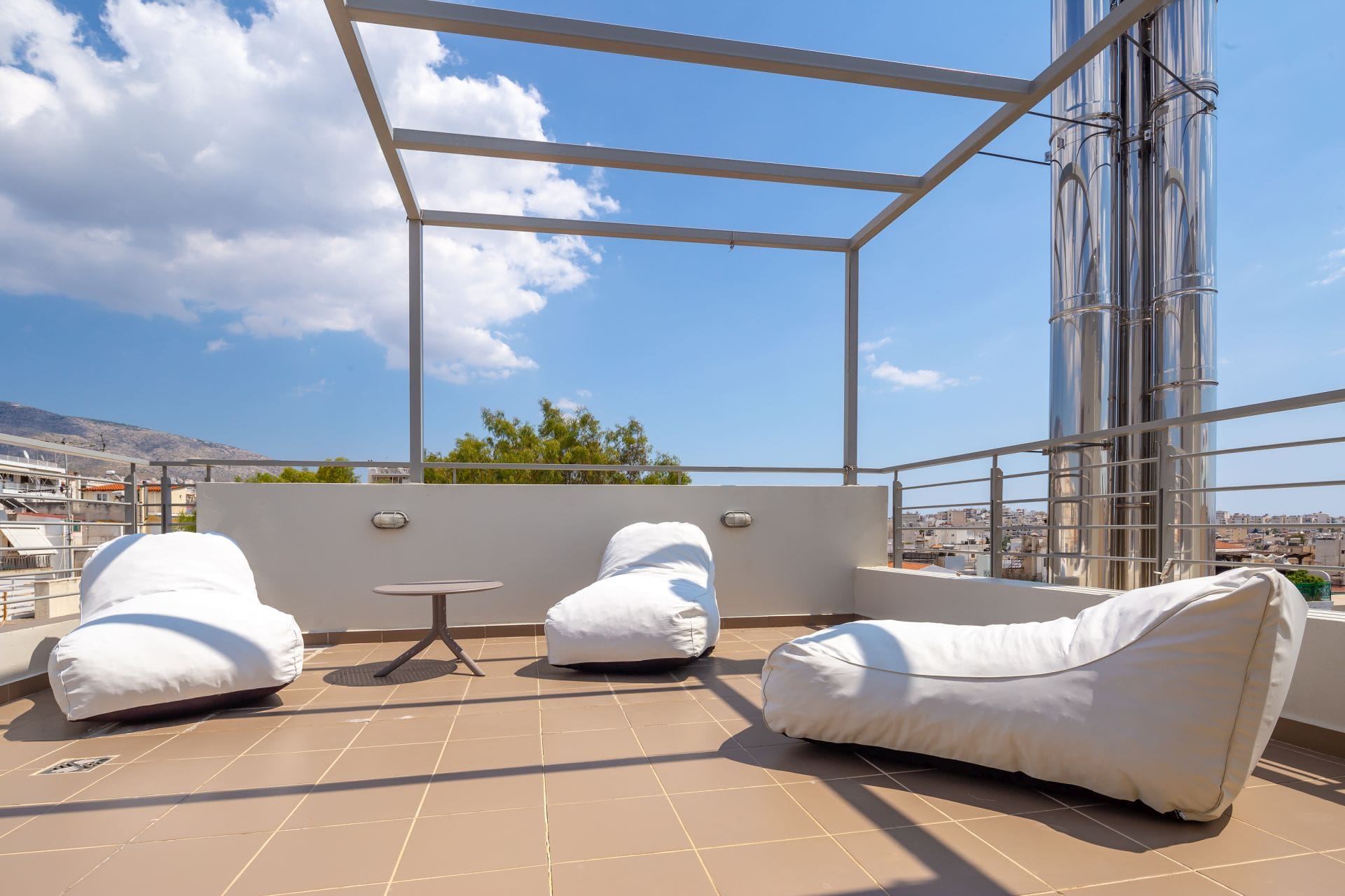 Solon | Deluxe City Center Apartment