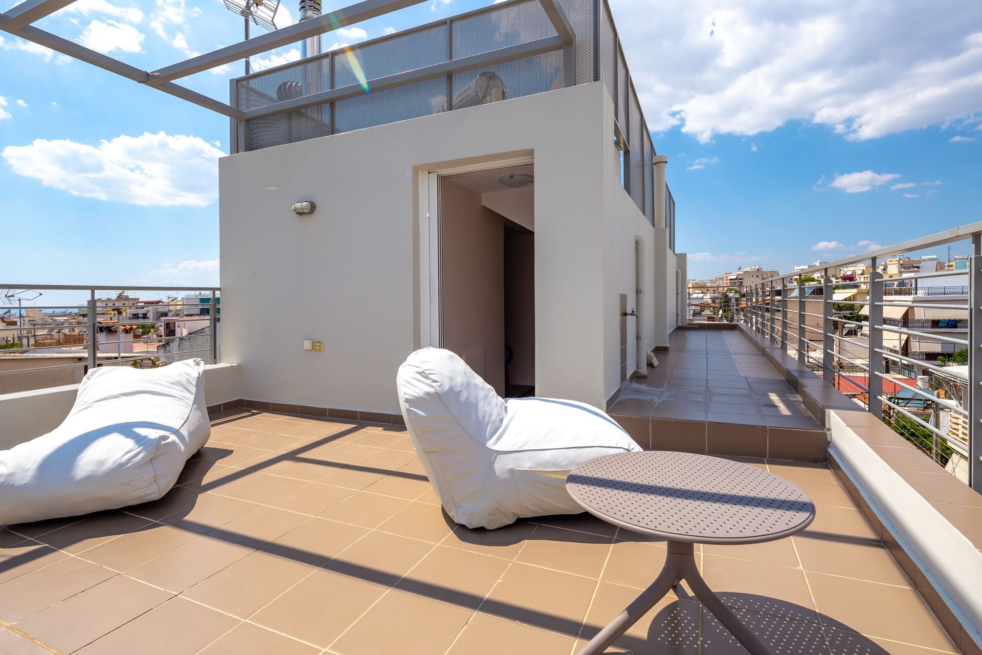 Solon | Deluxe City Center Apartment