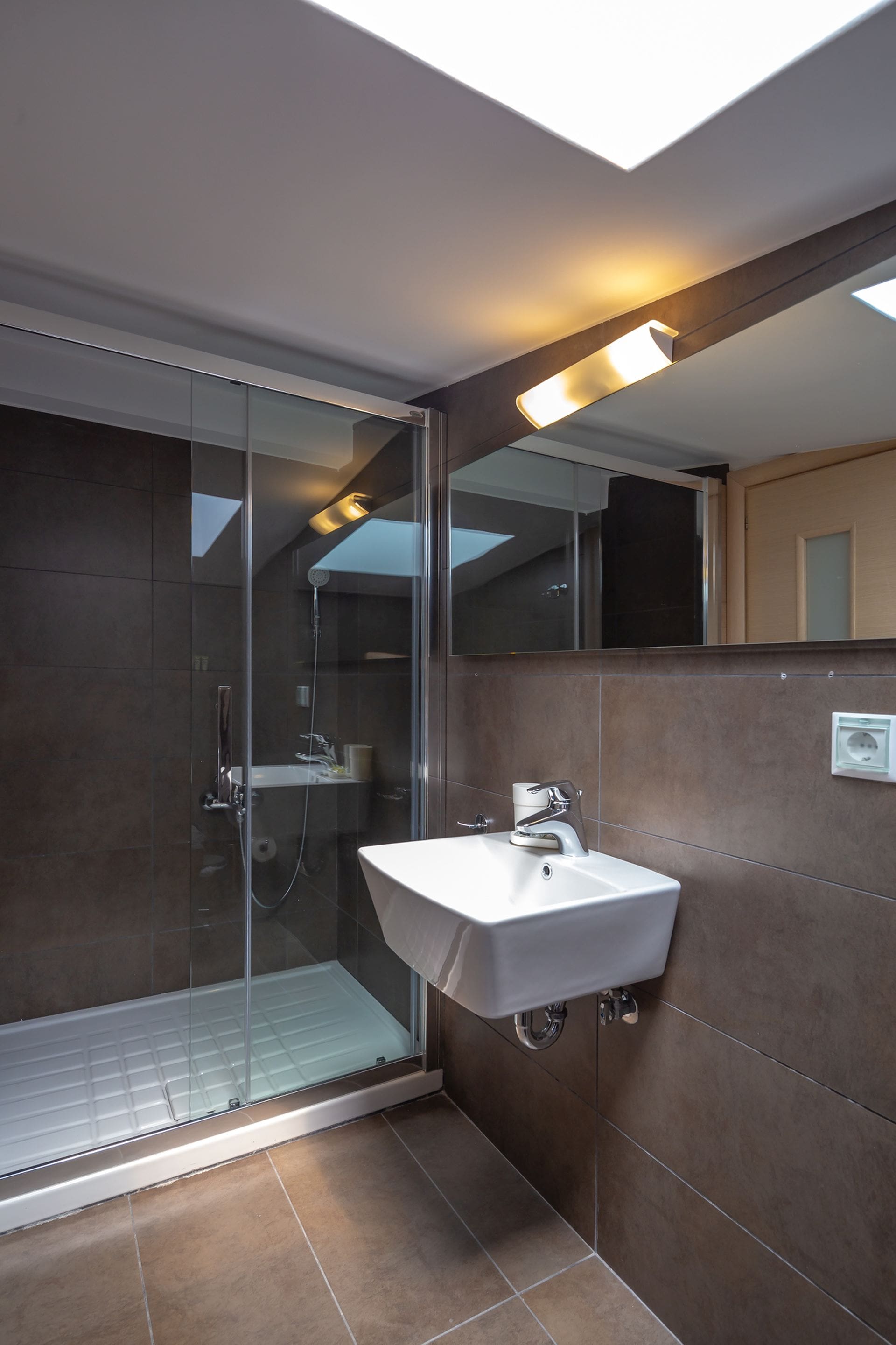 Solon | Deluxe City Center Apartment