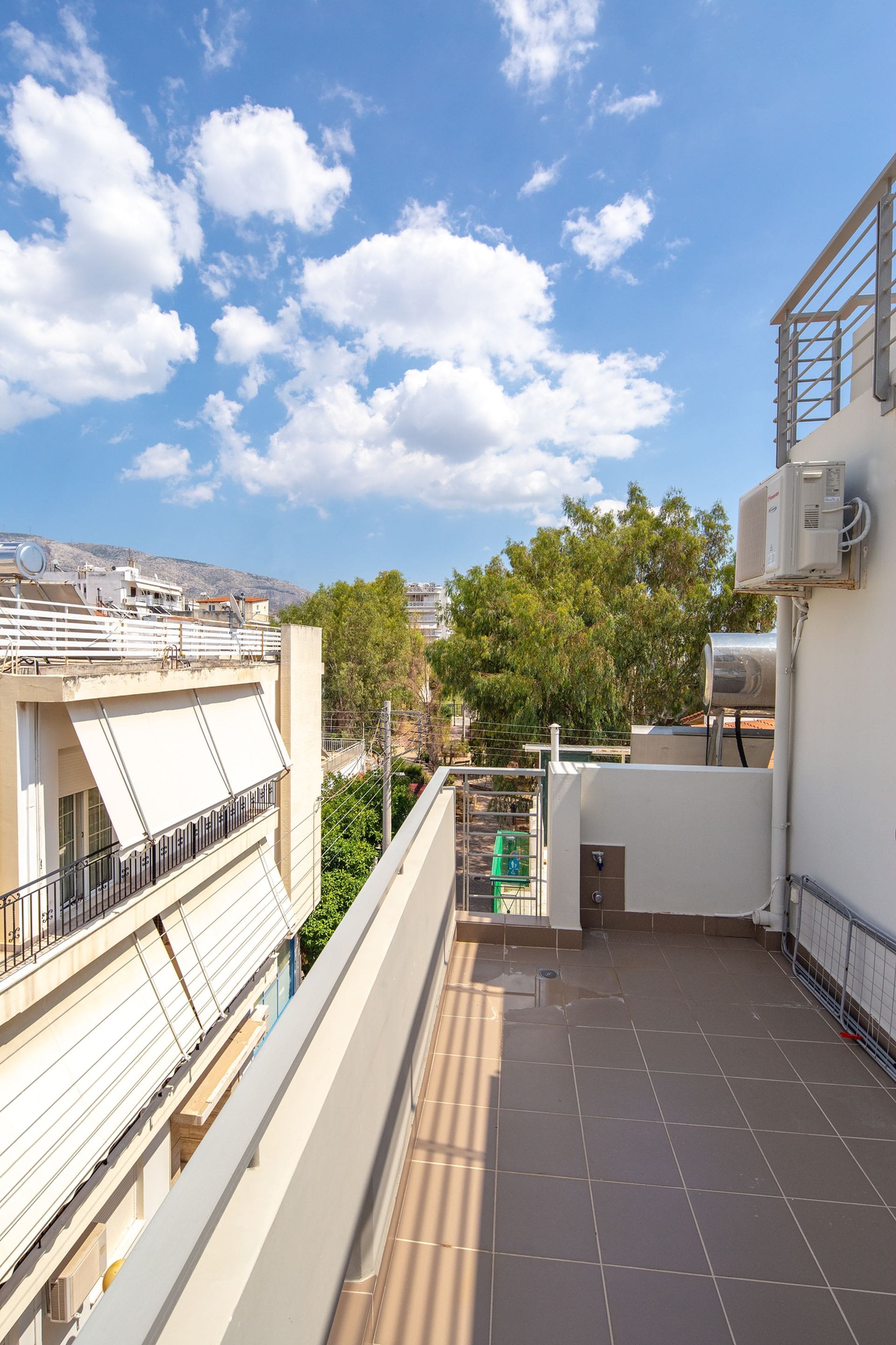 Solon | Deluxe City Center Apartment