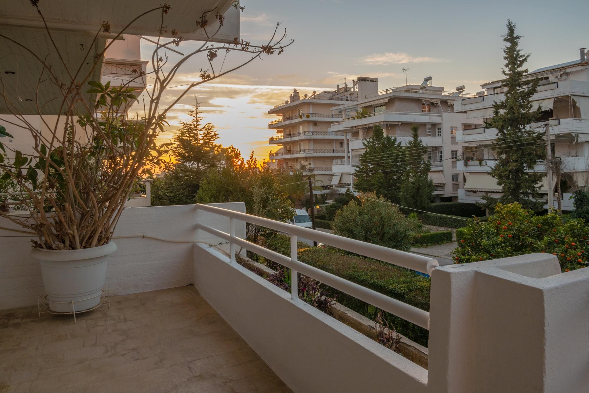 Kleio | Spacious apartment in Glyfada
