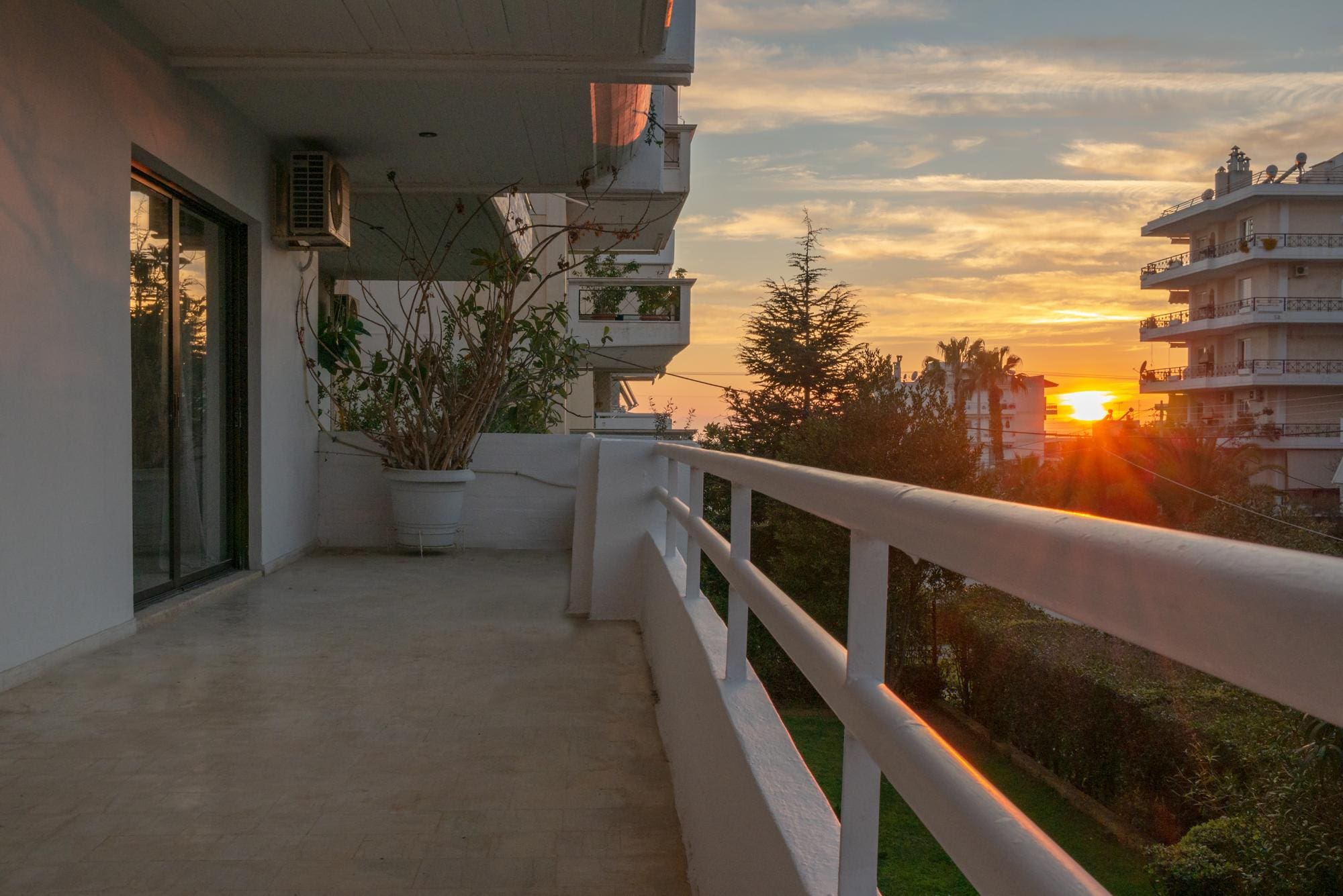 Kleio | Spacious apartment in Glyfada