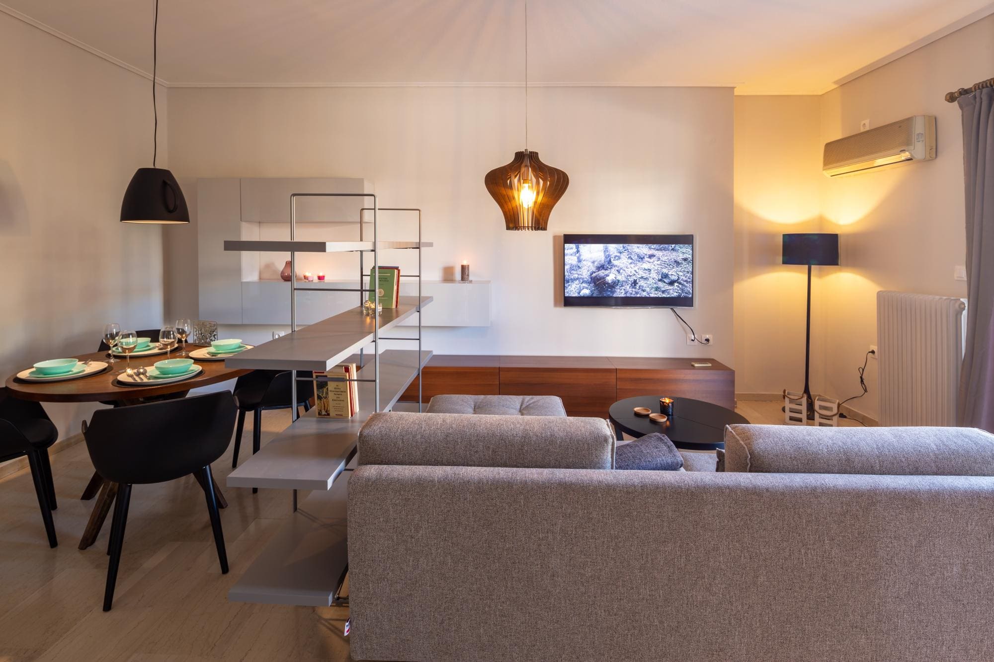 Kleio | Spacious apartment in Glyfada