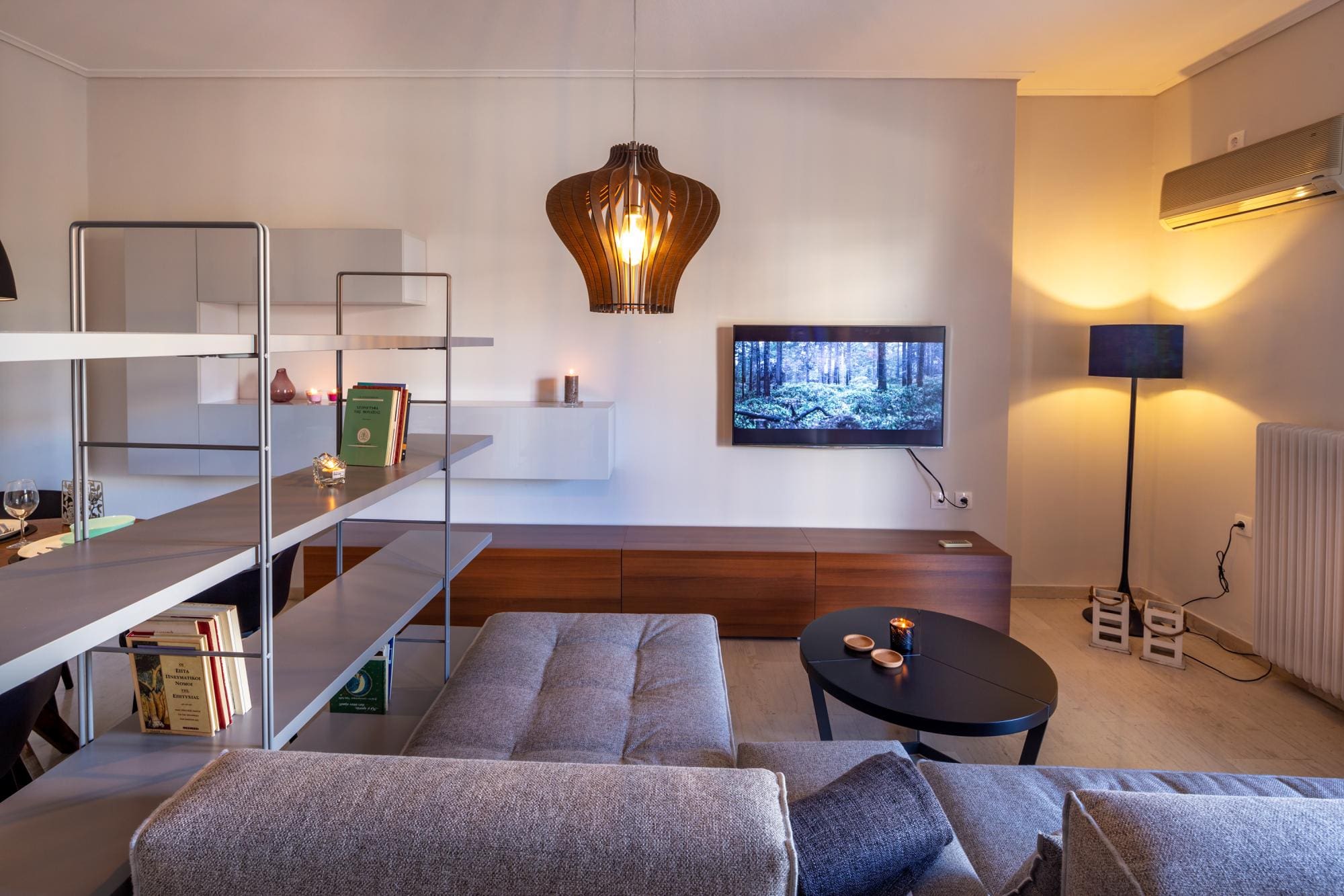 Kleio | Spacious apartment in Glyfada