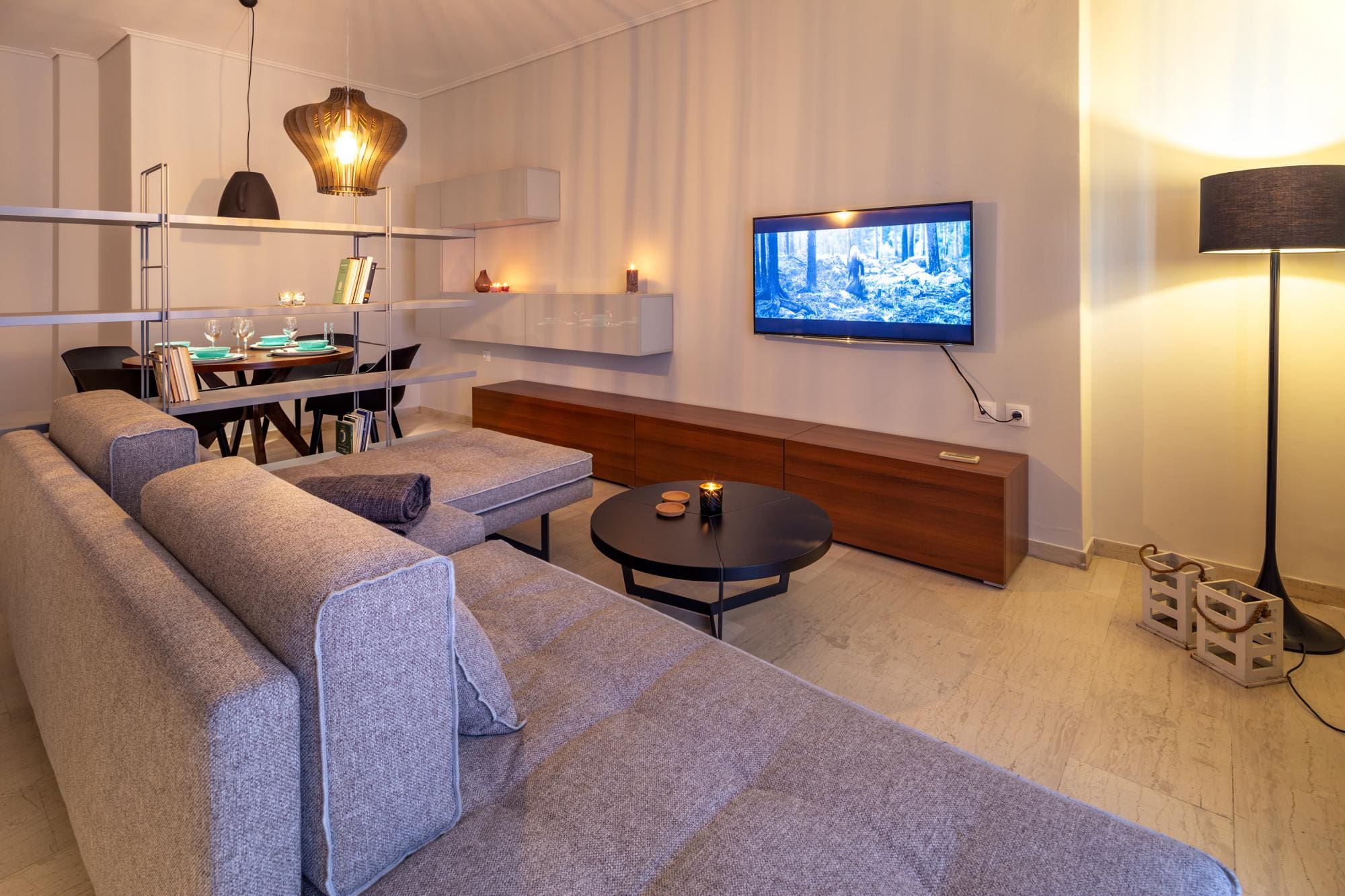 Kleio | Spacious apartment in Glyfada