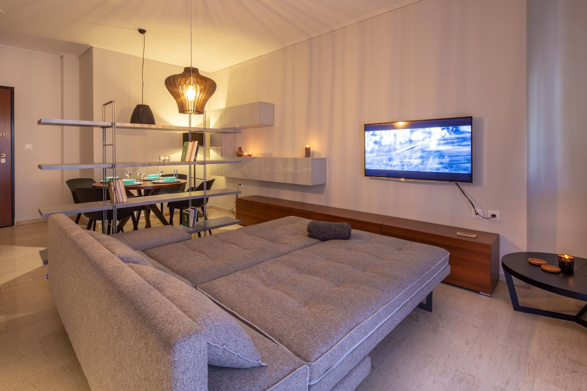Kleio | Spacious apartment in Glyfada